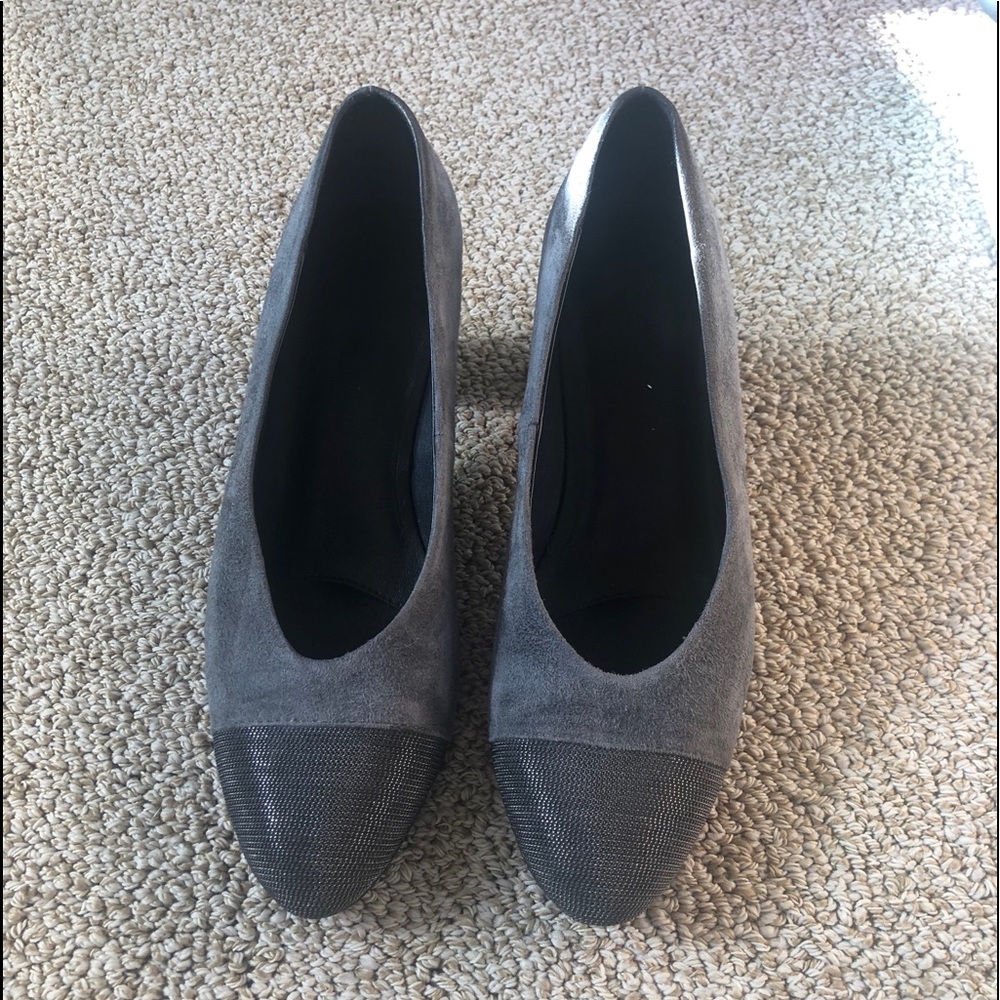 Vaneli Women’s size 4 1/2 Grey heels